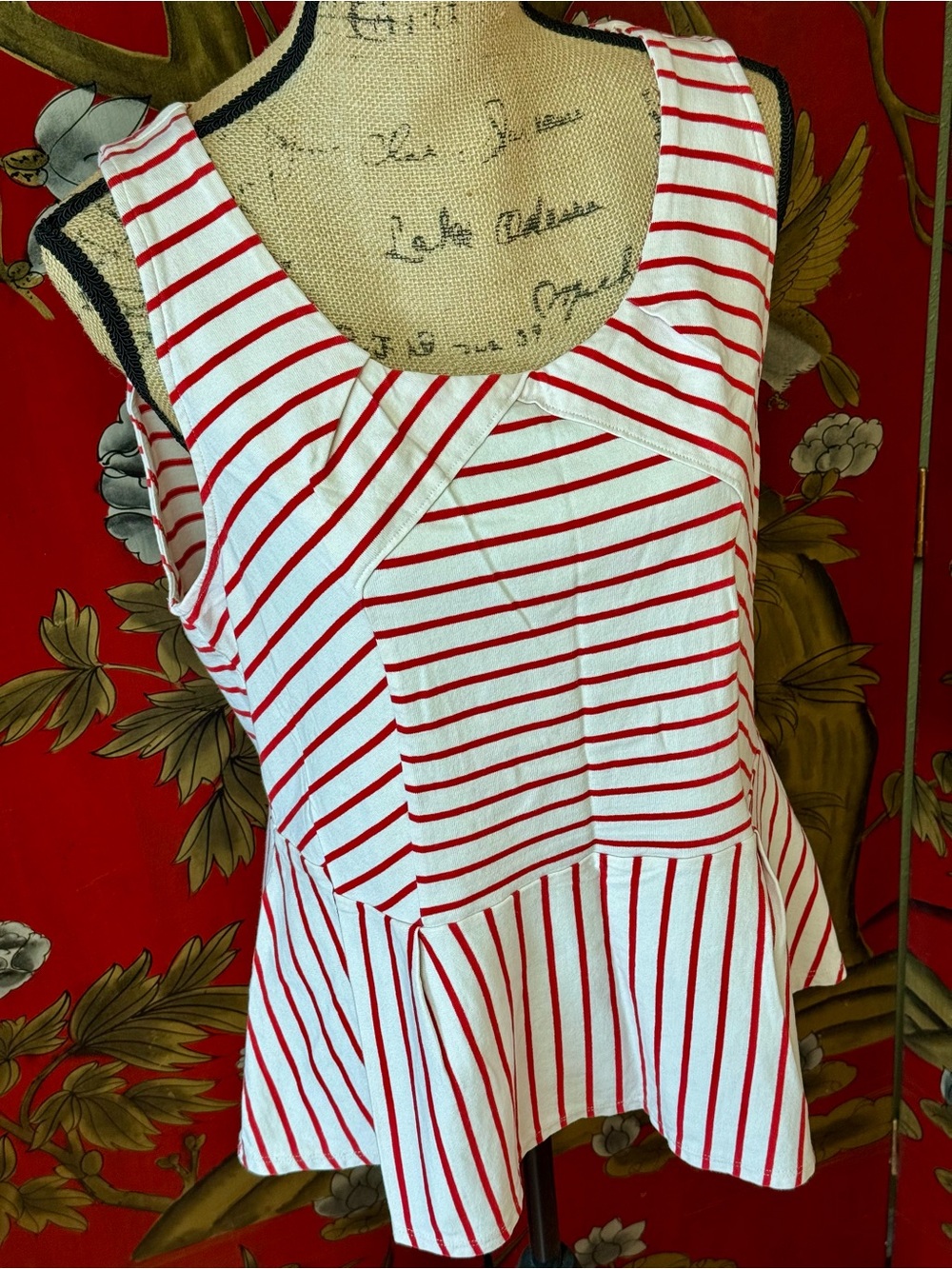 Women’s “Leifnotes” Pleated Tank | #J38